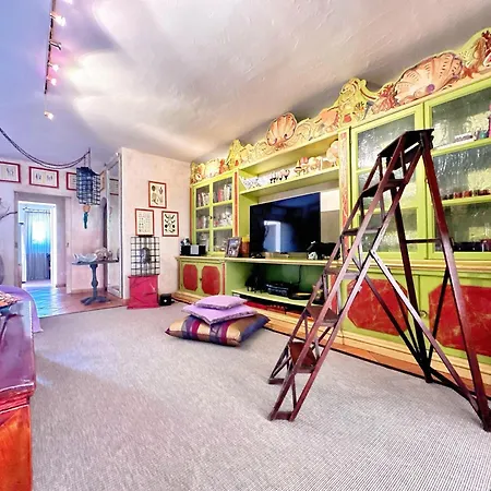 Ersy House Πανσιόν 4*