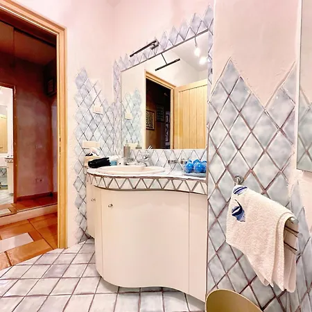 Ersy House 4*