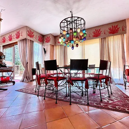 Ersy House Πανσιόν 4*